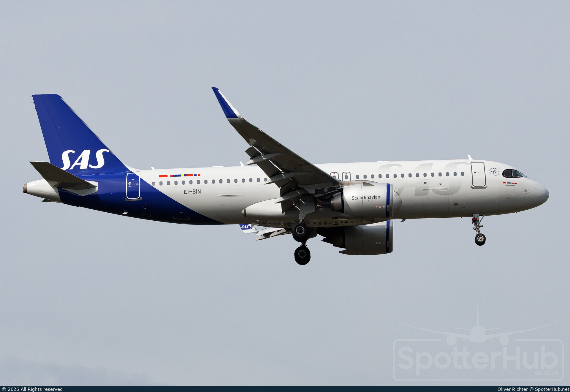 Photo of EI-SIN - Airbus A320-251N operated by SAS Connect