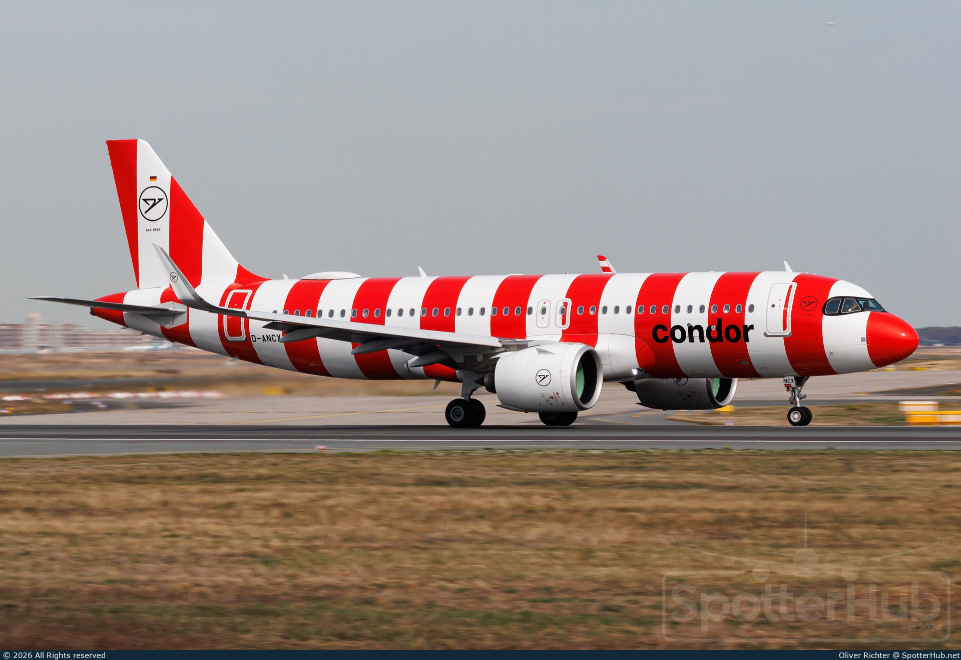 Photo of D-ANCX - Airbus A320-271N operated by Condor