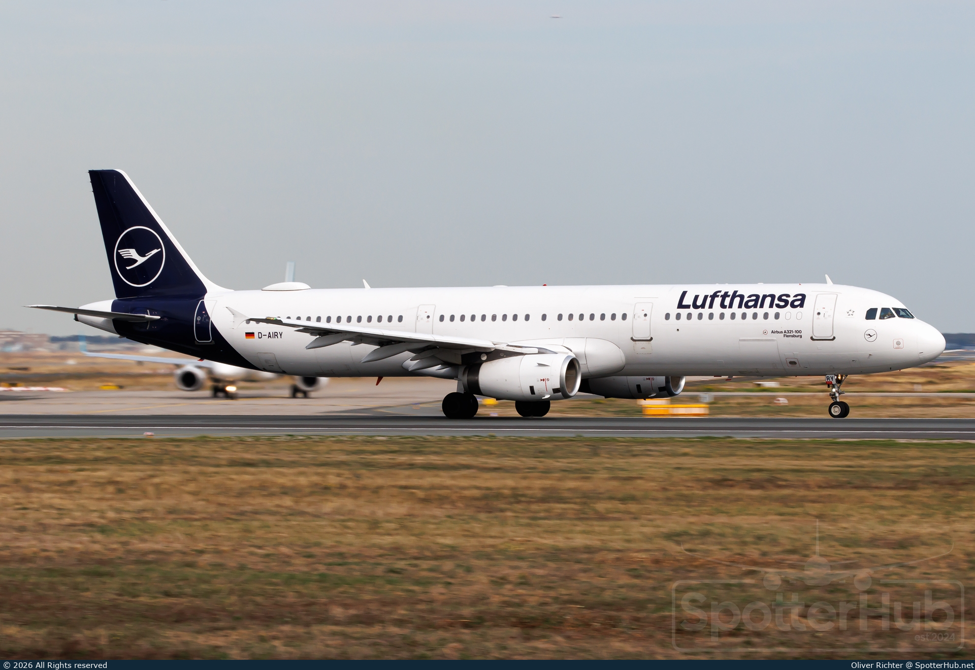Photo of D-AIRY - Airbus A321-131 operated by Lufthansa