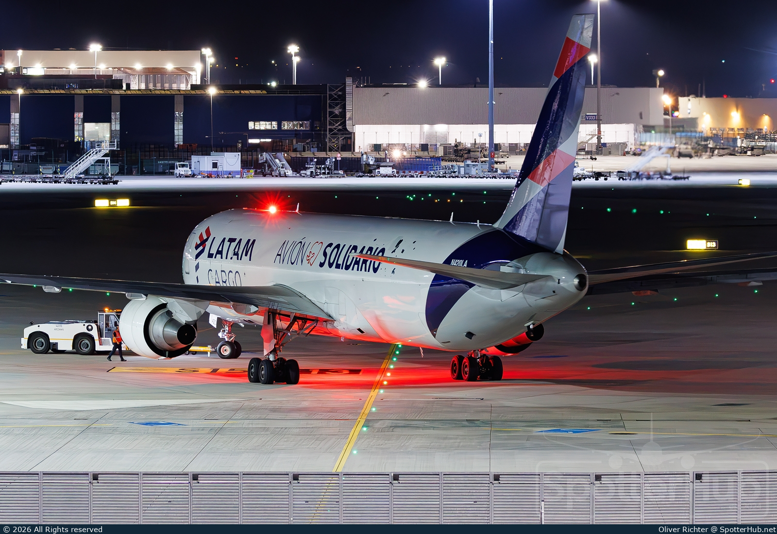 Photo of N420LA - Boeing 767-316F operated by LATAM Cargo