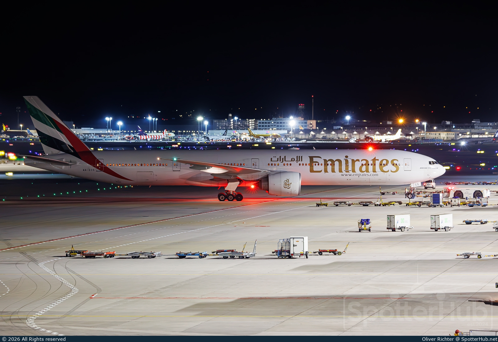 Photo of A6-ECS - Boeing 777-31H(ER) operated by Emirates