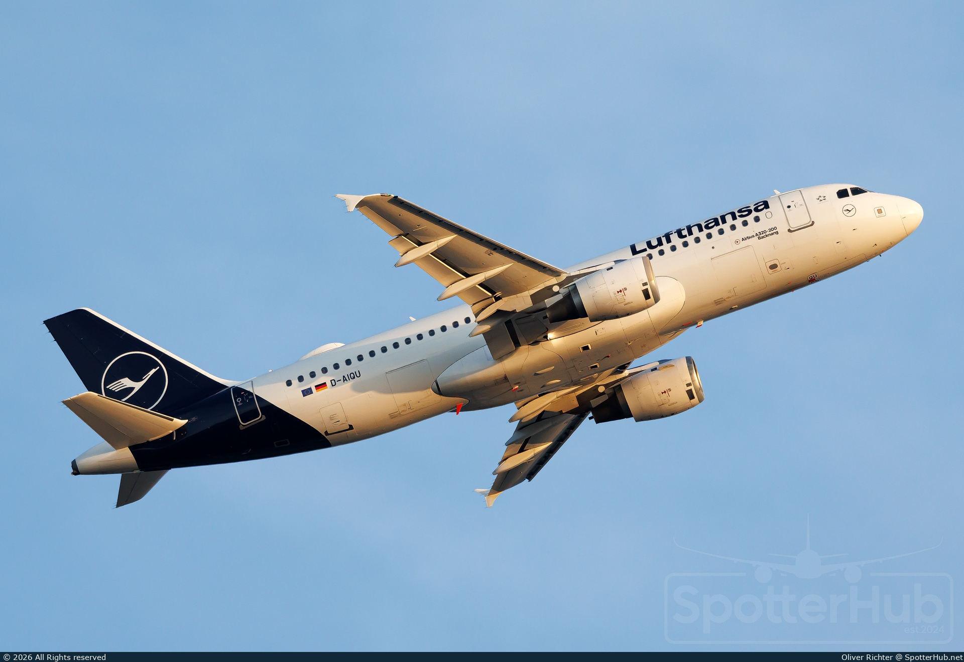 Photo of D-AIQU - Airbus A320-211 operated by Lufthansa