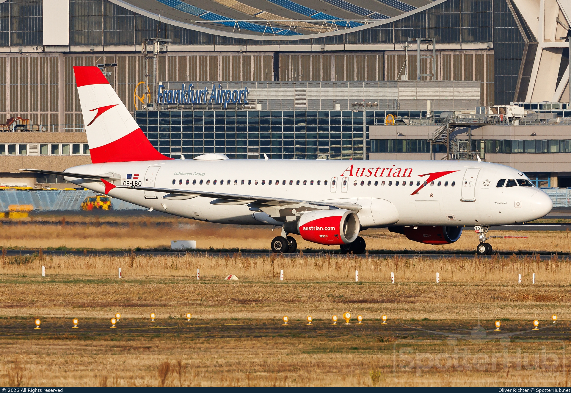 Photo of OE-LBQ - Airbus A320-214 operated by Austrian Airlines