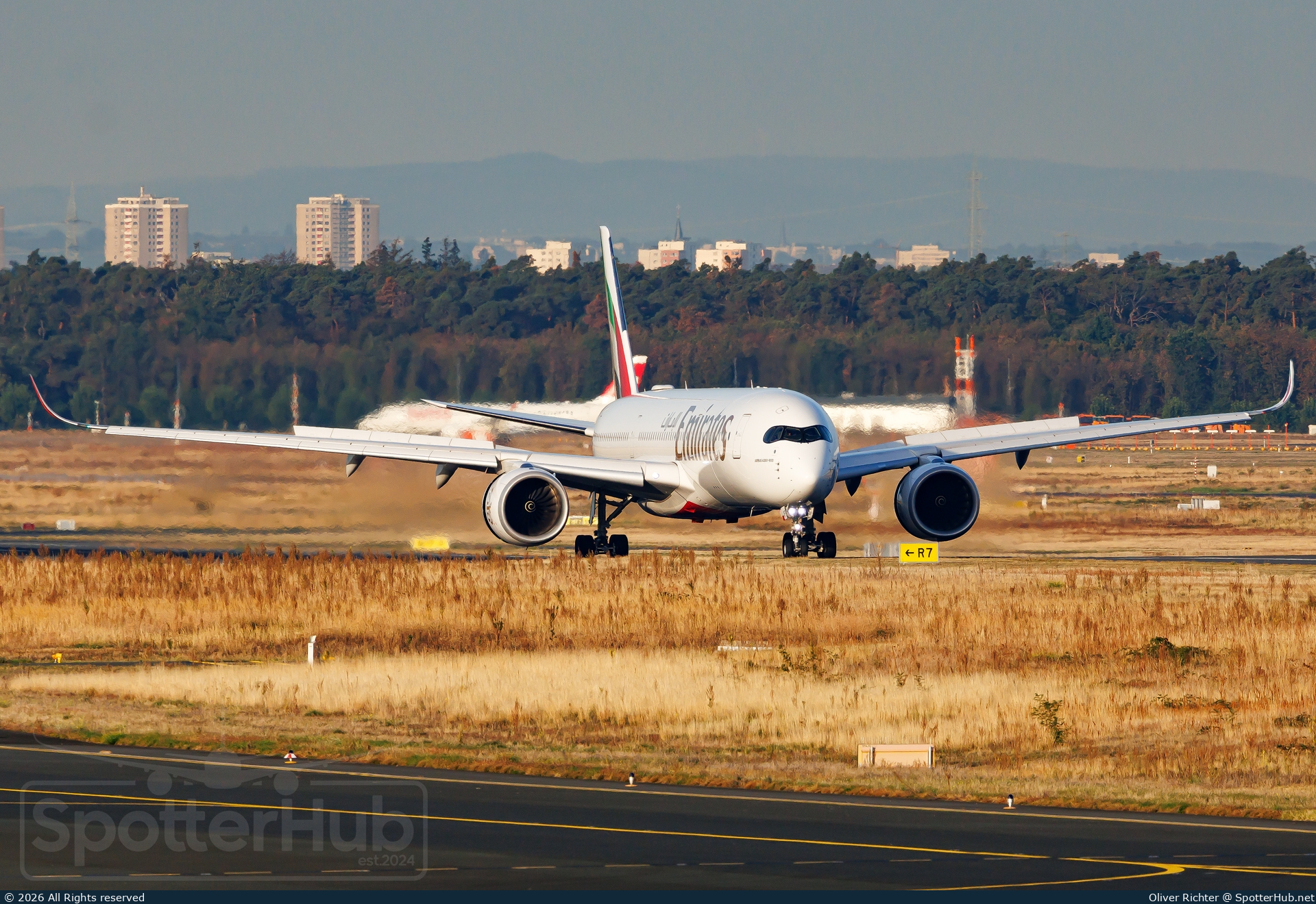 Photo of A6-EXF - Airbus A350-941 operated by Emirates