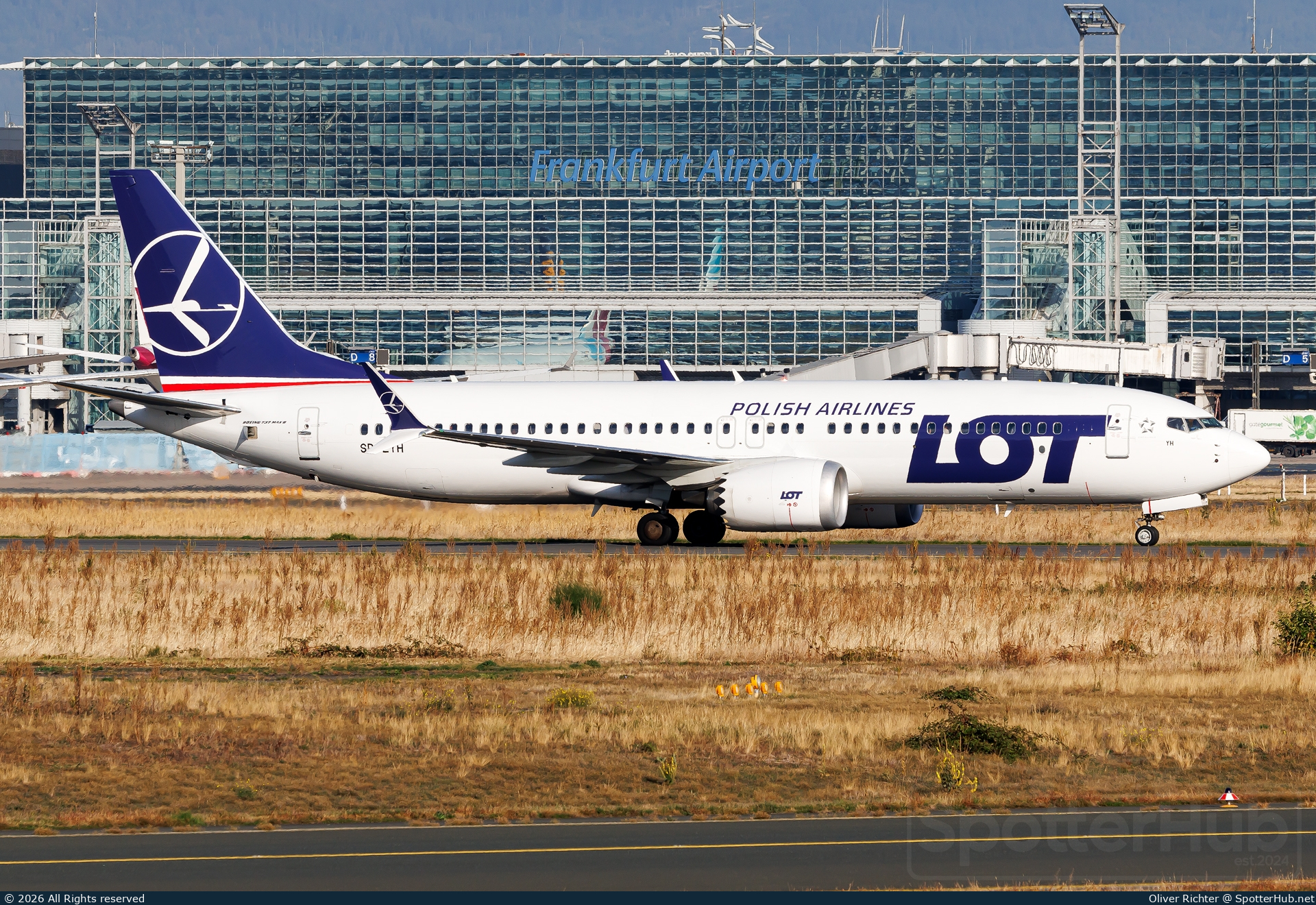 Photo of SP-LYH - Boeing 737 MAX 8 operated by LOT Polish Airlines