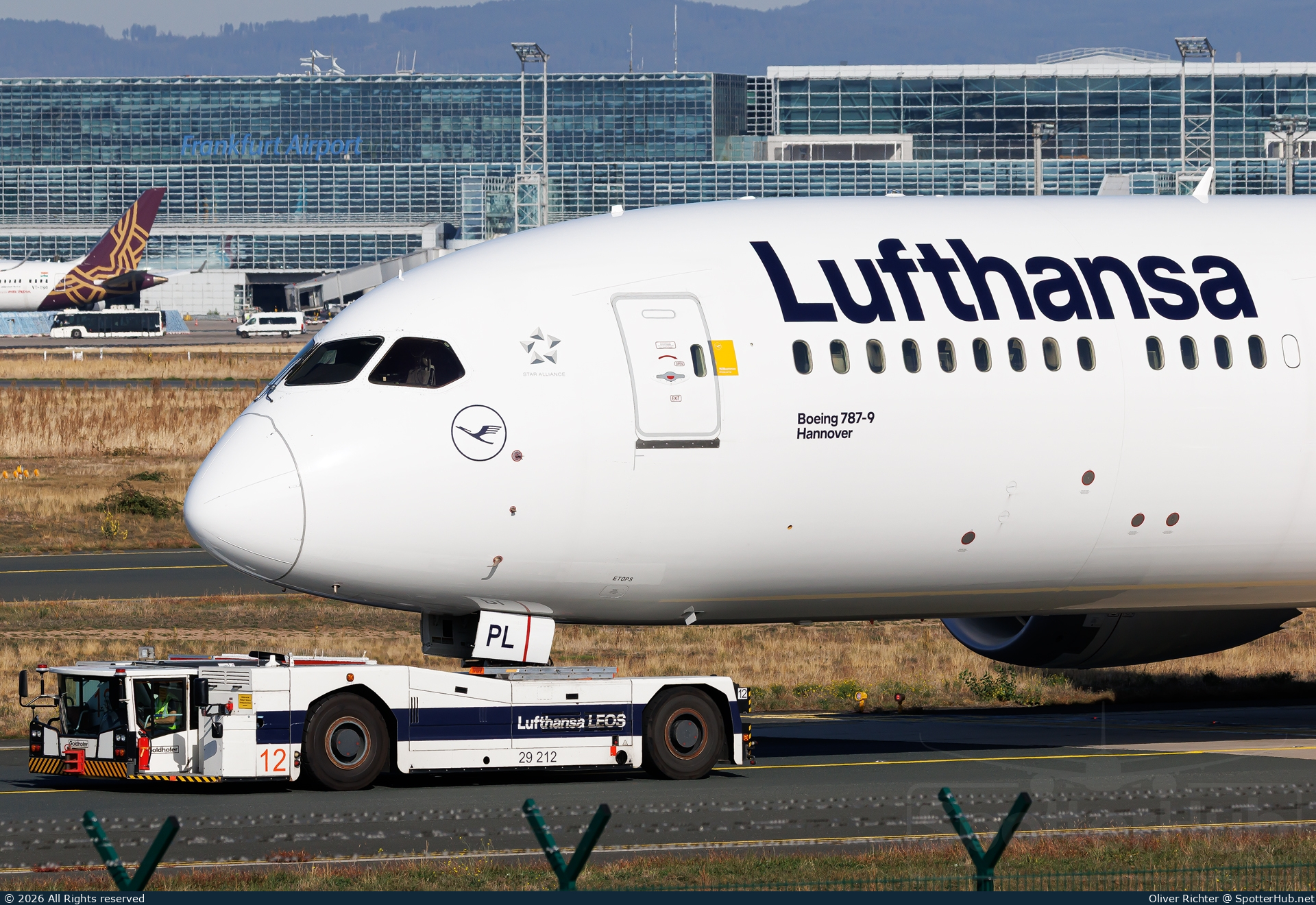 Photo of D-ABPL - Boeing 787-9 Dreamliner operated by Lufthansa