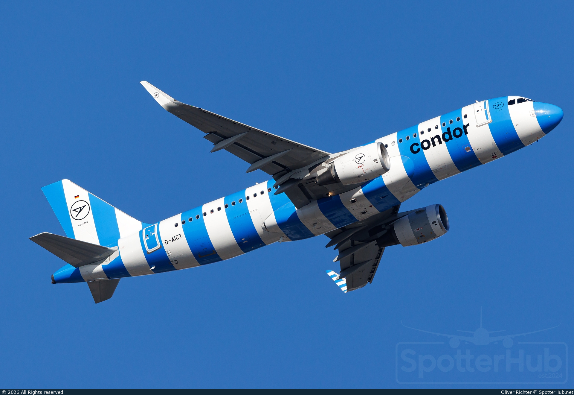 Photo of D-AICT - Airbus A320-214 operated by Condor