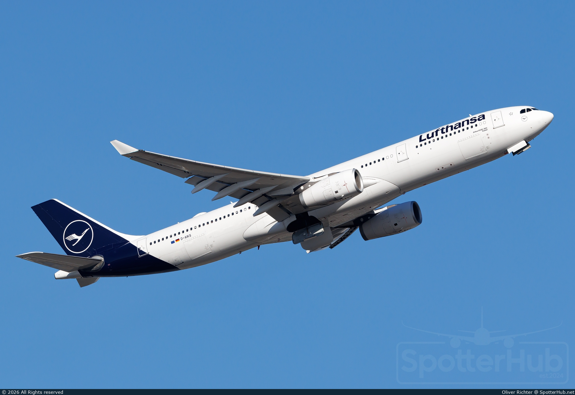 Photo of D-AIKS - Airbus A330-343 operated by Lufthansa