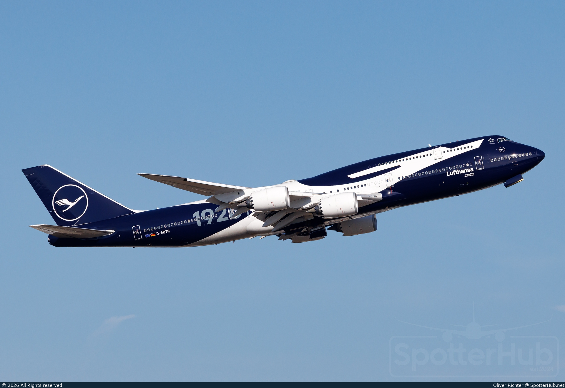 Photo of D-ABYN - Boeing 747-830 operated by Lufthansa