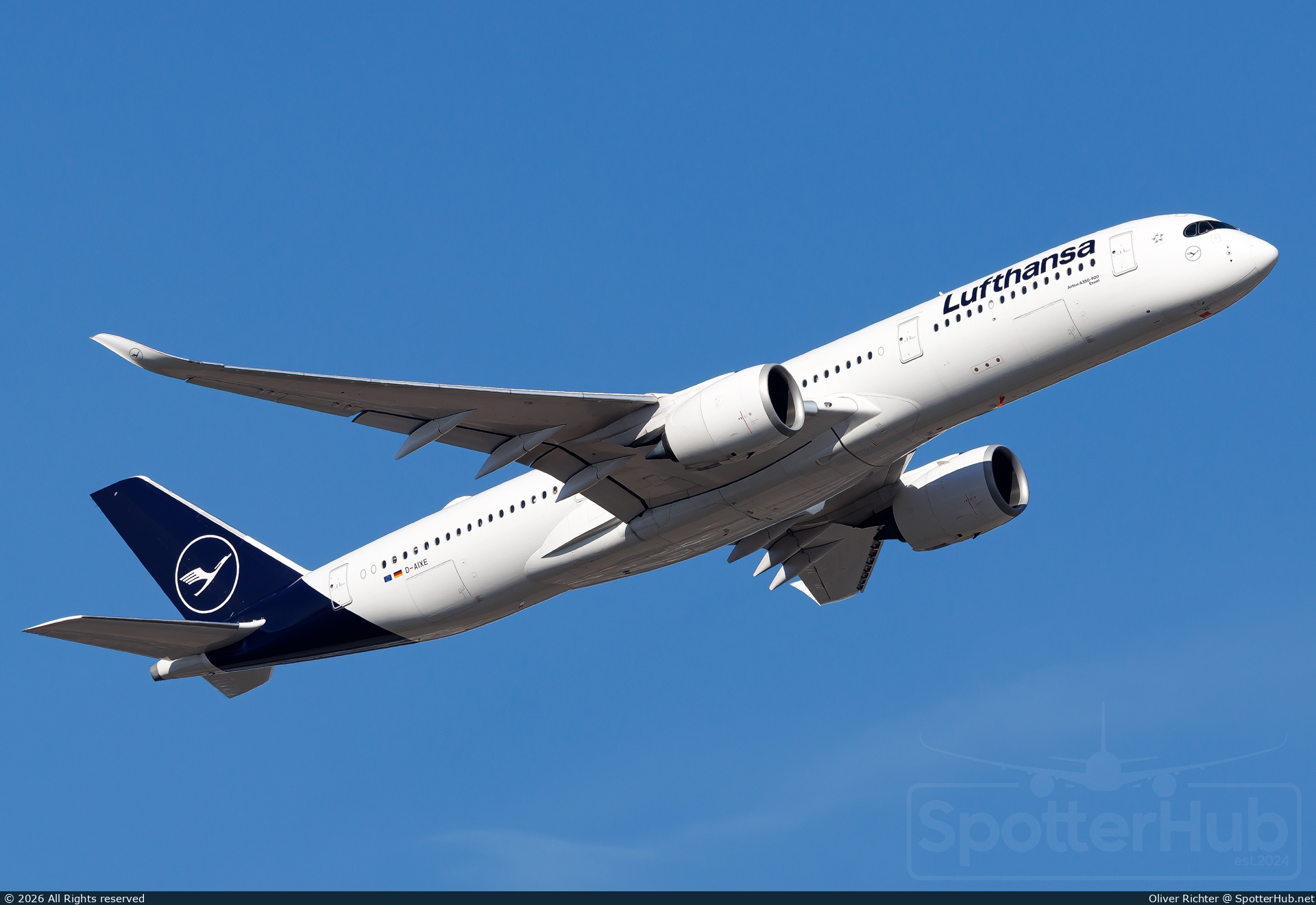 Photo of D-AIXE - Airbus A350-941 operated by Lufthansa