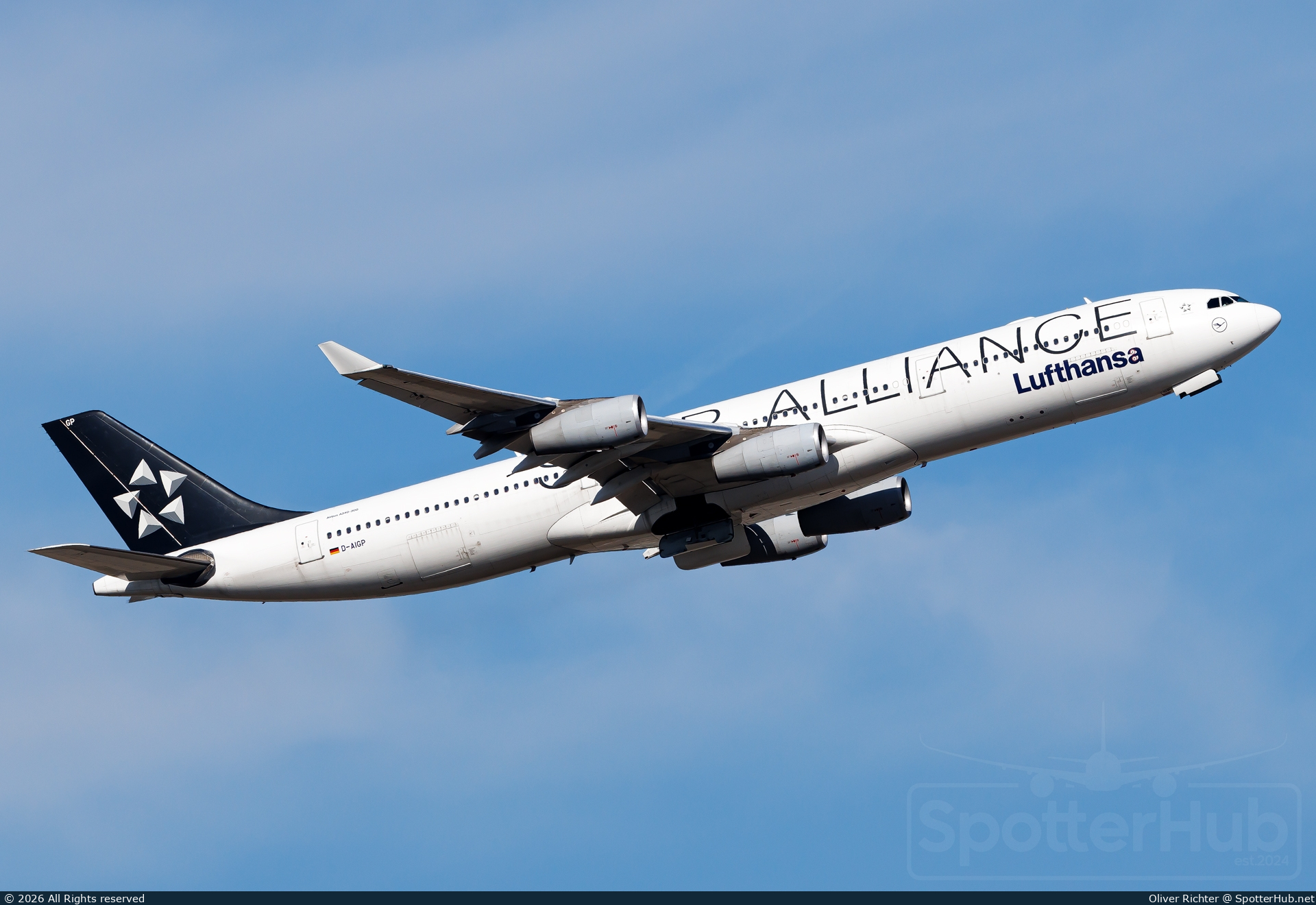 Photo of D-AIGP - Airbus A340-313 operated by Lufthansa