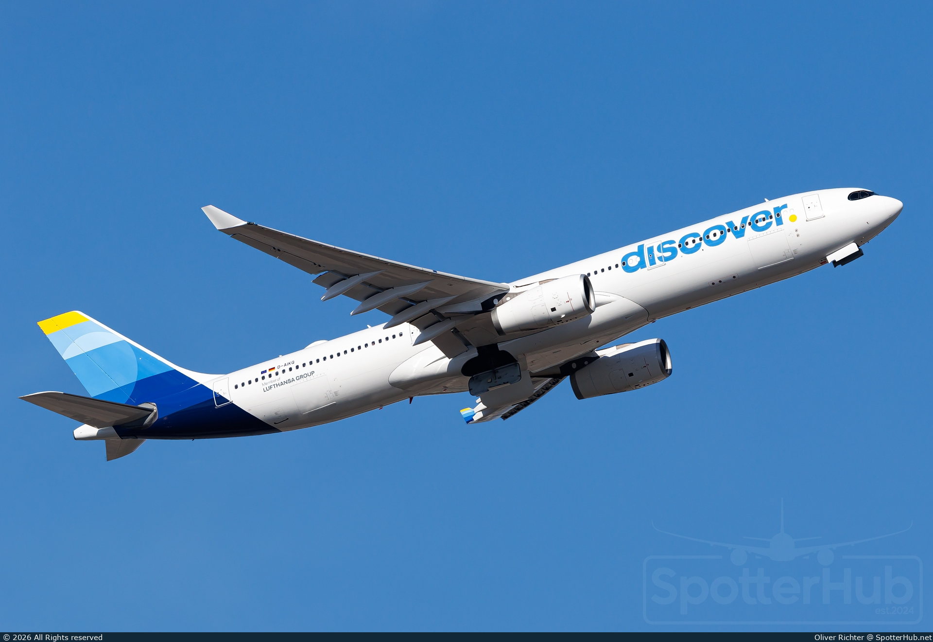 Photo of D-AIKQ - Airbus A330-343 operated by Discover Airlines