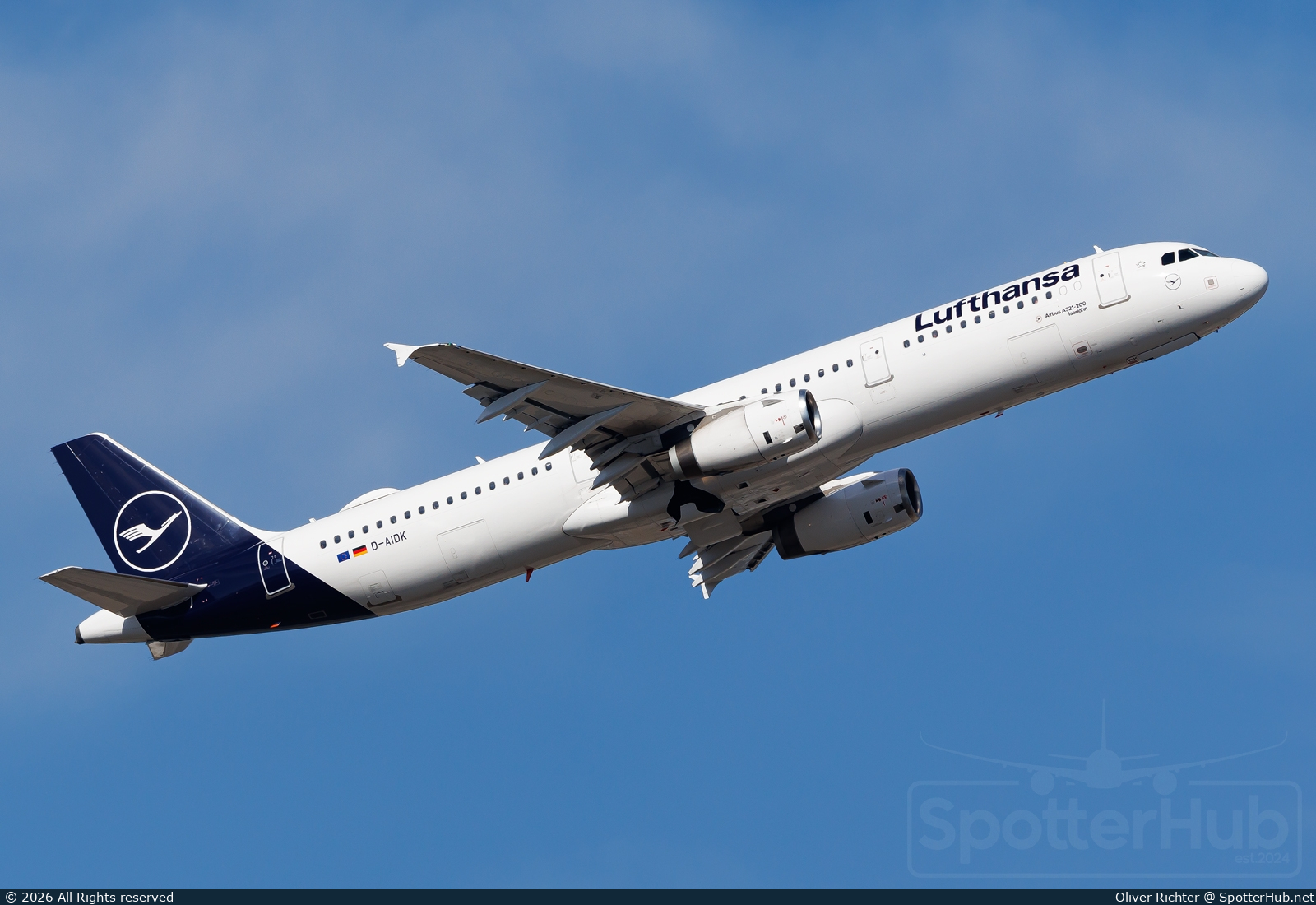 Photo of D-AIDK - Airbus A321-231 operated by Lufthansa