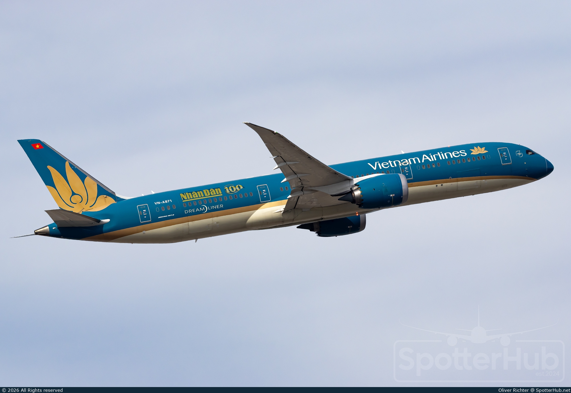 Photo of VN-A871 - Boeing 787-9 Dreamliner operated by Vietnam Airlines