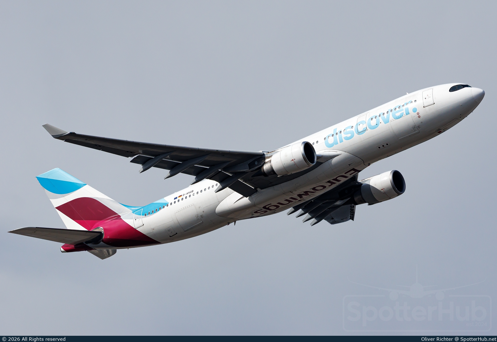 Photo of D-AXGB - Airbus A330-203 operated by Discover Airlines