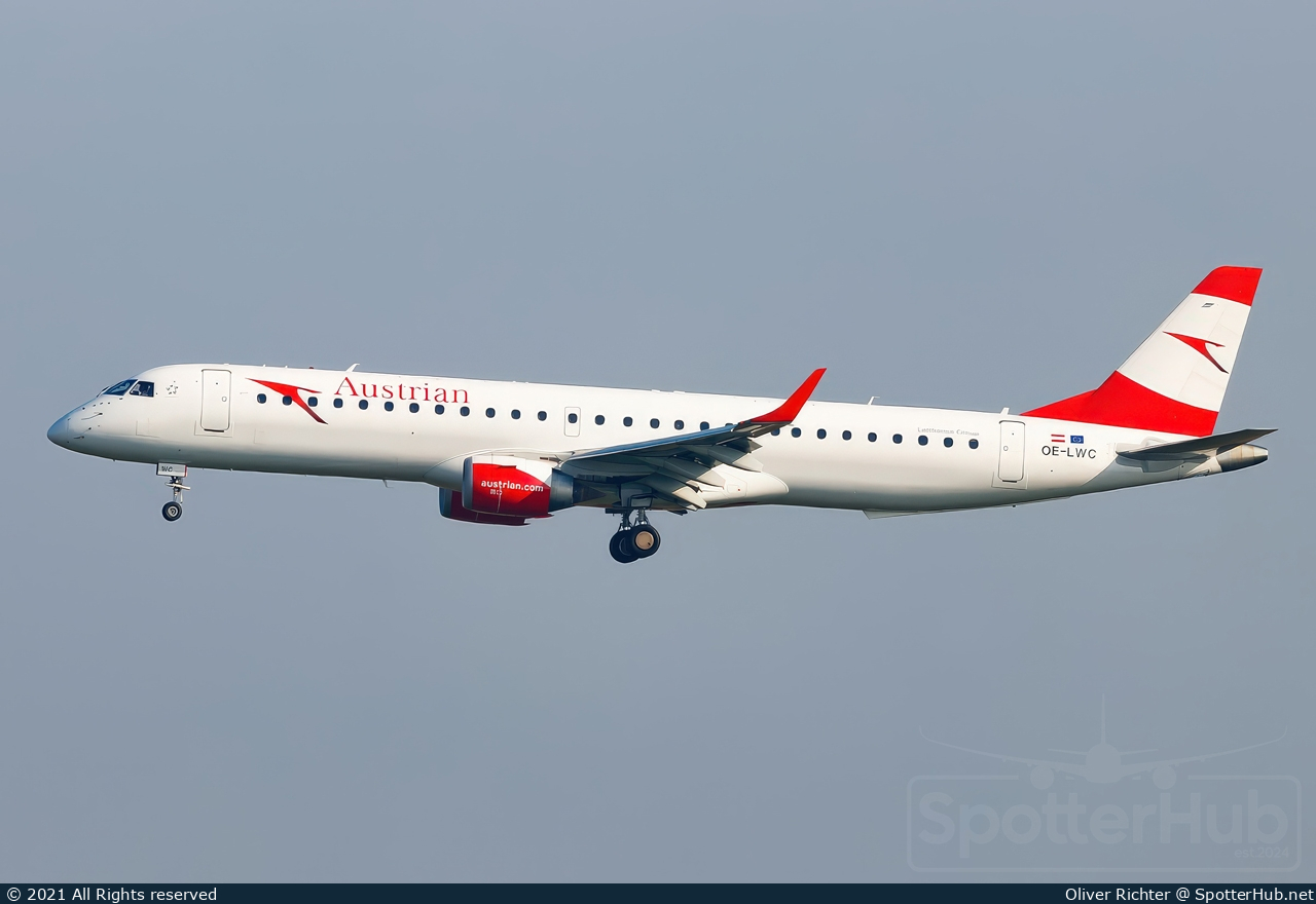 Photo of OE-LWC - Embraer ERJ-195LR operated by Austrian Airlines
