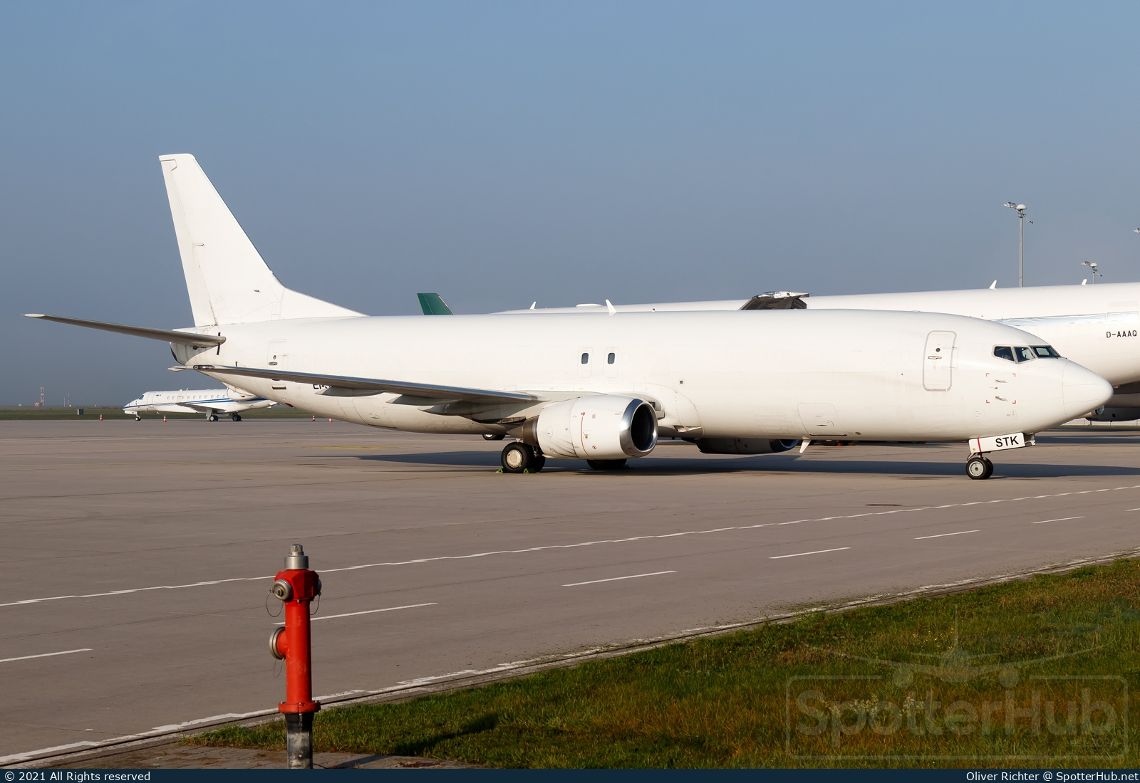 Photo of EI-STK - Boeing 737-448(SF) operated by ASL Airlines Ireland