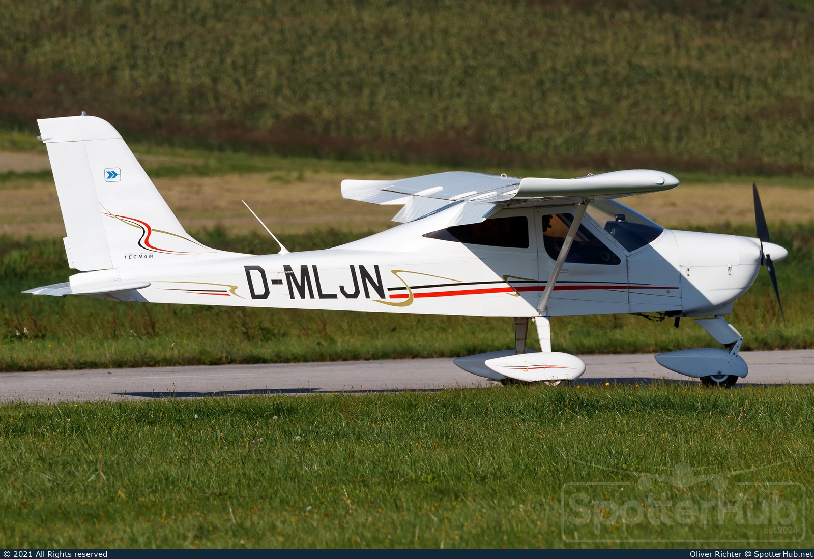 Photo of D-MLJN - Tecnam P92 Echo operated by Private