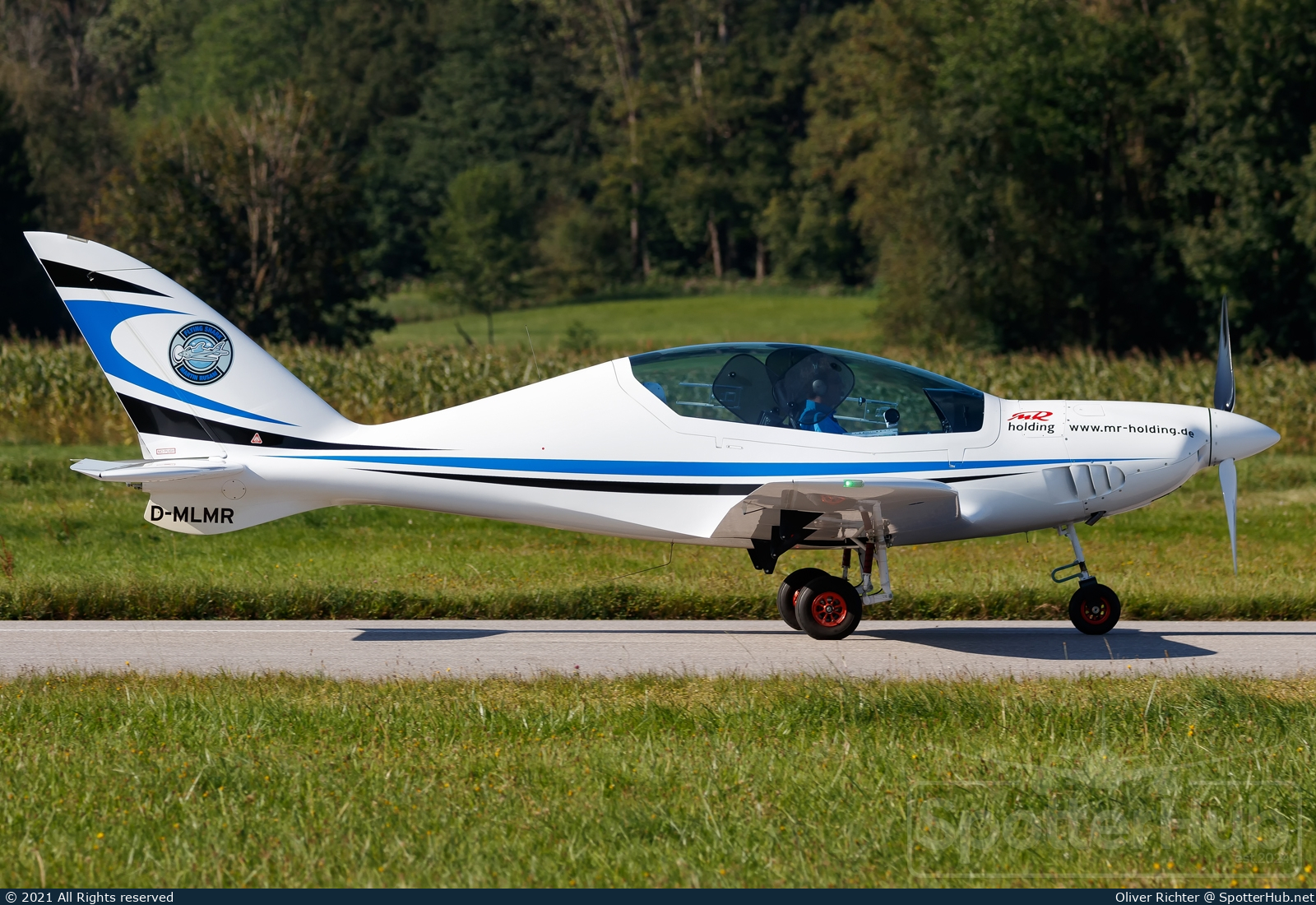 Photo of D-MLMR - Shark.Aero Shark operated by Private