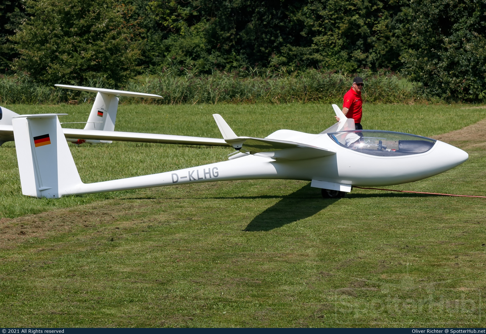 Photo of D-KLHG - Schleicher ASW 24 operated by Private