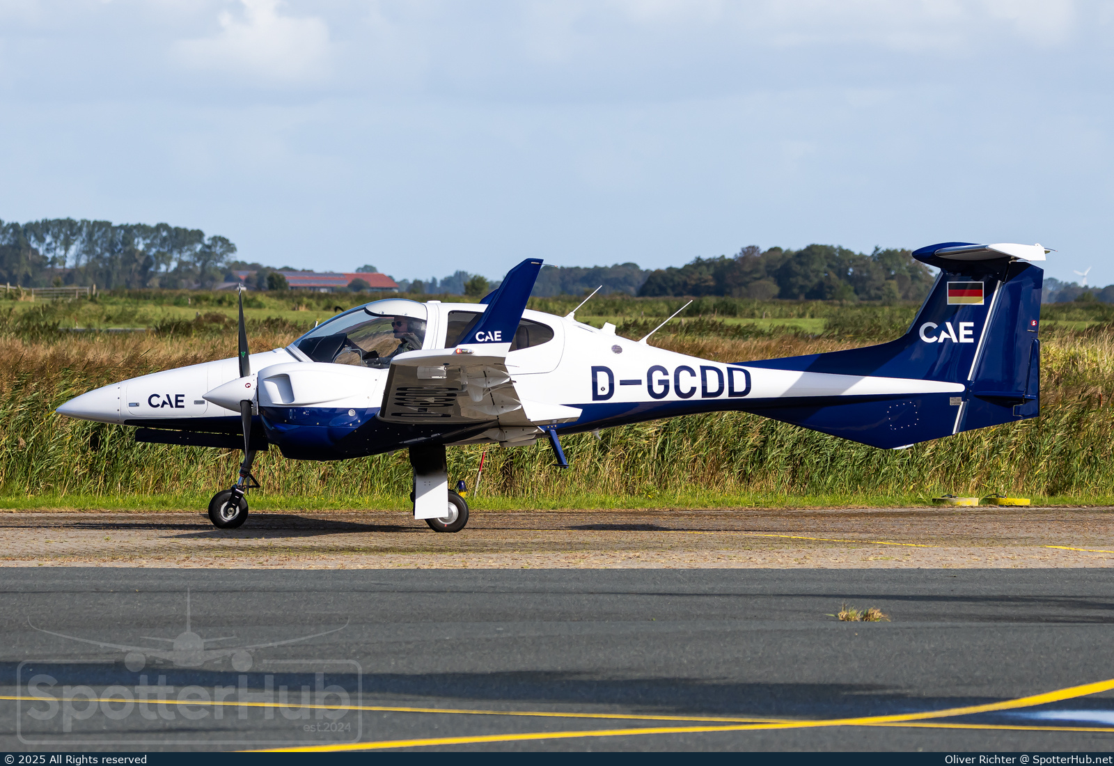 Photo of D-GCDD - Diamond DA42-VI Twin Star operated by CAE Aviation