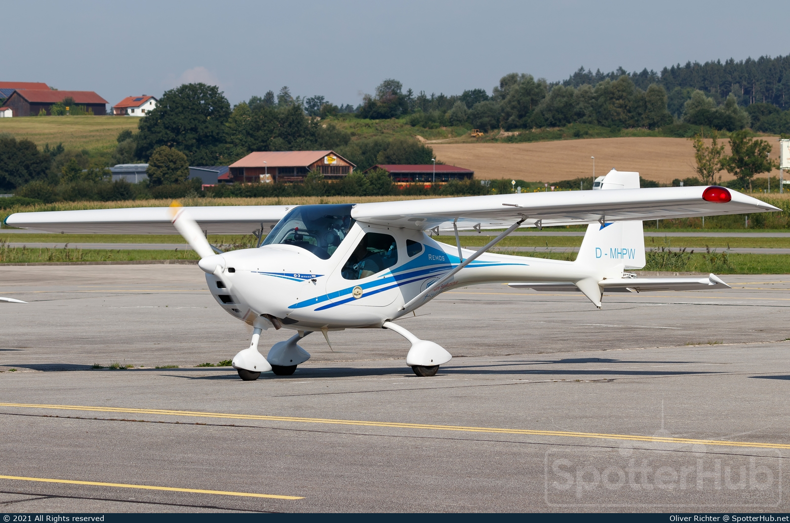 Photo of D-MHPW - Remos G3 Mirage operated by Alpine Segelflugschule Zell am See