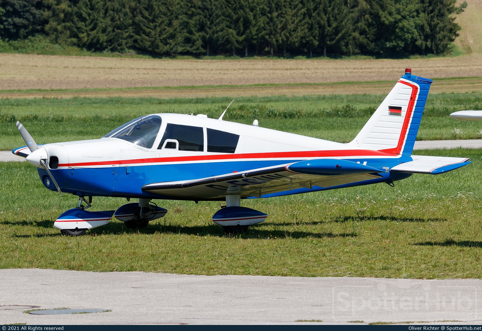 Photo of D-EGUV - Piper PA-28-140 Cherokee operated by Private