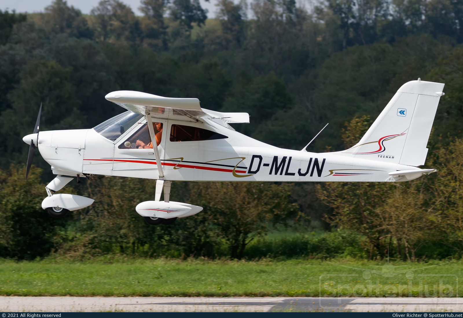 Photo of D-MLJN - Tecnam P92 Echo operated by Private