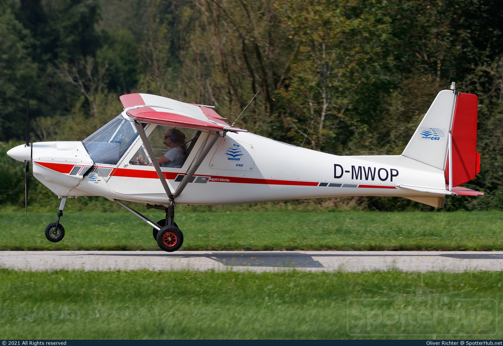 Photo of D-MWOP - Comco Ikarus C42 operated by cavok.flugsport.münchen