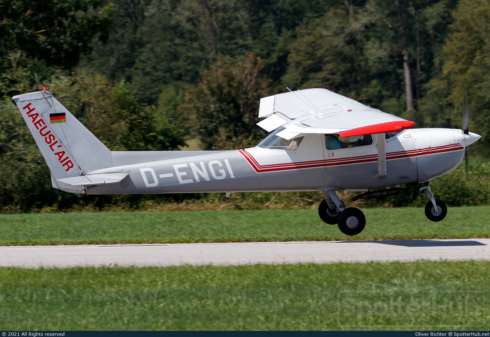 Photo of D-ENGI - Reims-Cessna F150M operated by HAEUSL'AIR – Flugschule Michael Haeusler