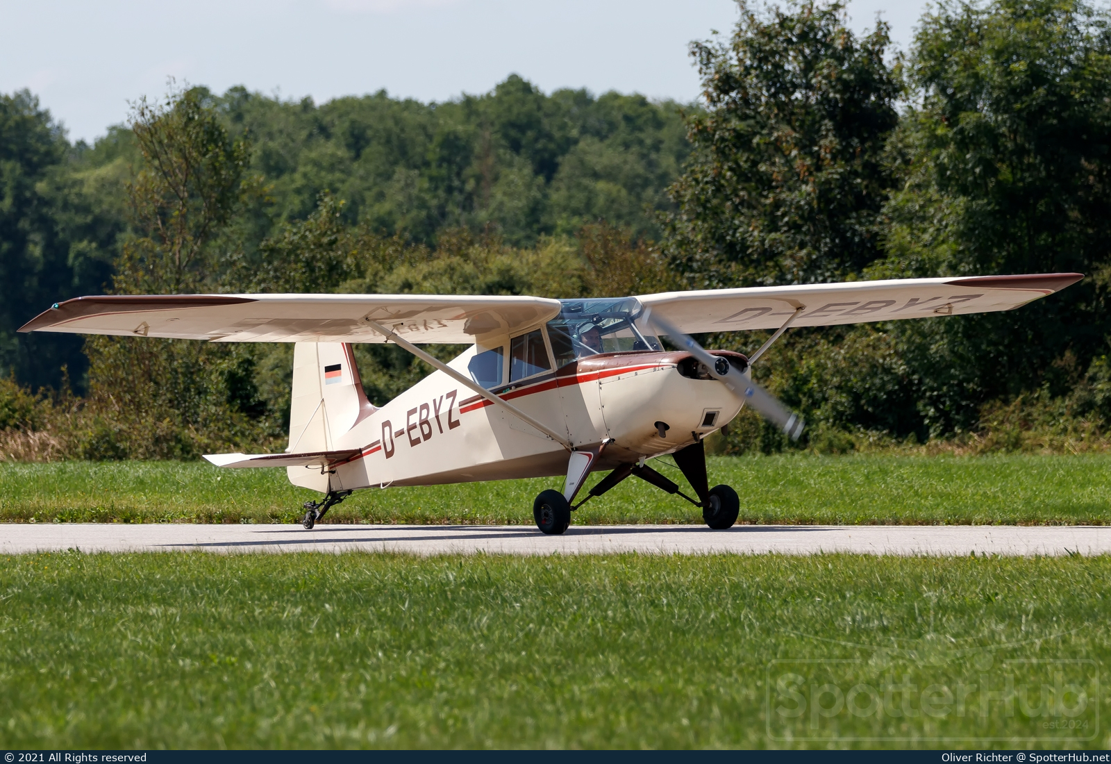 Photo of D-EBYZ - Scheibe SF 23A Sperling operated by Flugsportgruppe im DLR Oberpfaffenhofen