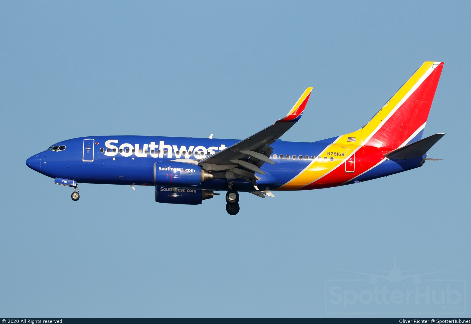 Photo of N7816B - Boeing 737-7L9 operated by Southwest Airlines