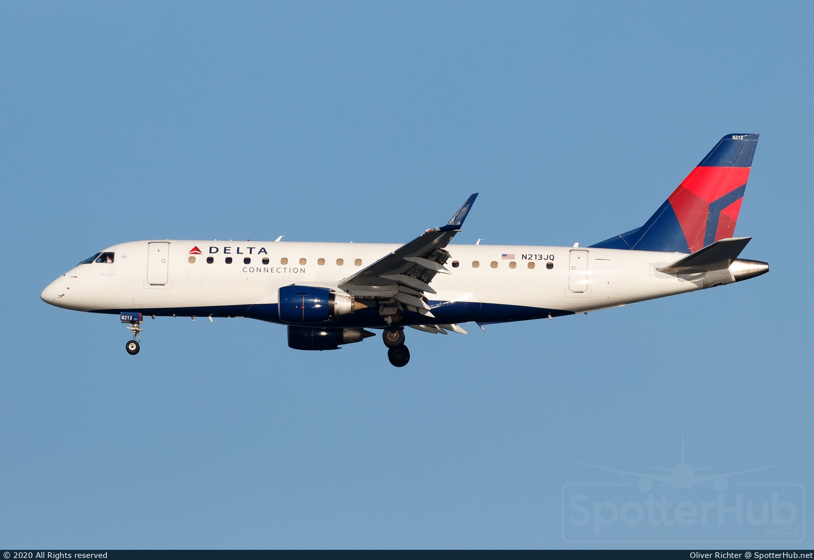 Photo of N213JQ - Embraer ERJ-175LR operated by Delta Connection (opb Republic Airways)