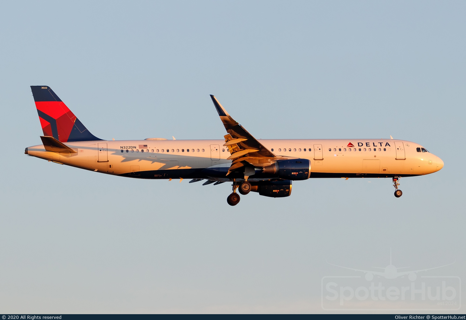 Photo of N322DN - Airbus A321-211 operated by Delta Air Lines