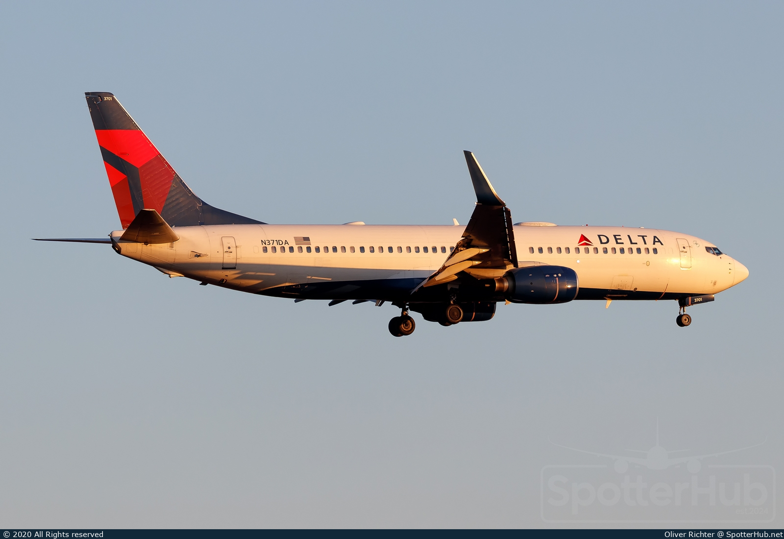 Photo of N371DA - Boeing 737-832 operated by Delta Air Lines
