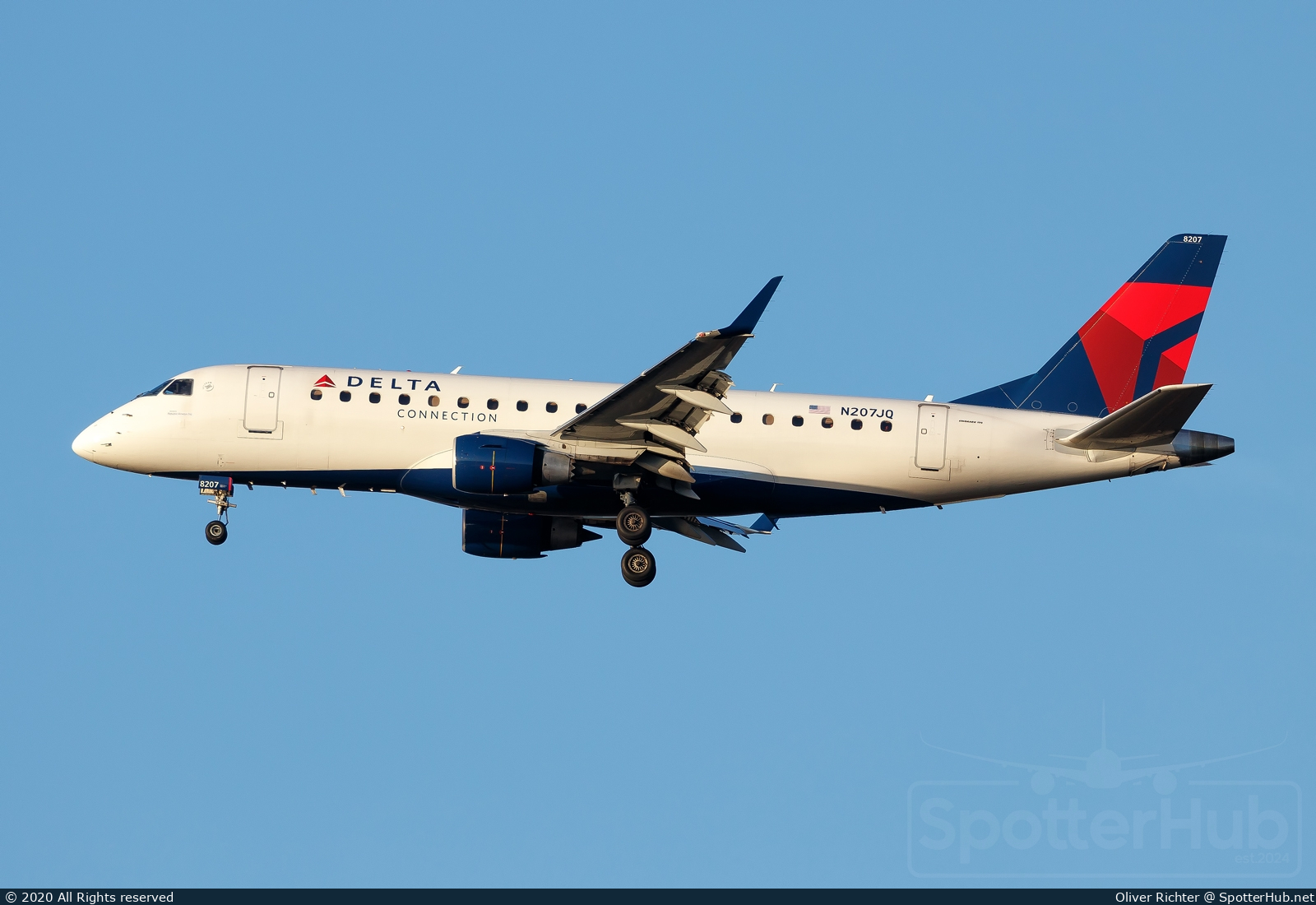Photo of N207JQ - Embraer ERJ-175LR operated by Delta Connection (opb Republic Airways)