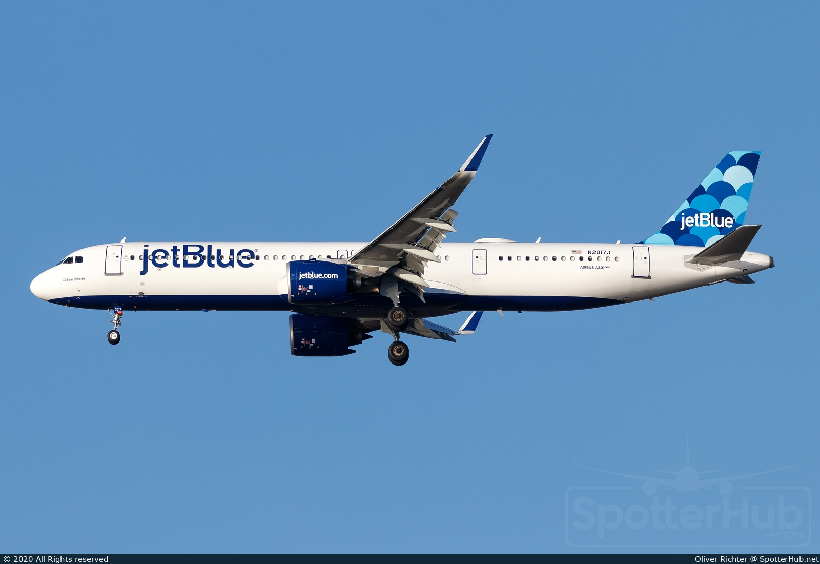 Photo of N2017J - Airbus A321-271NX operated by jetBlue Airways