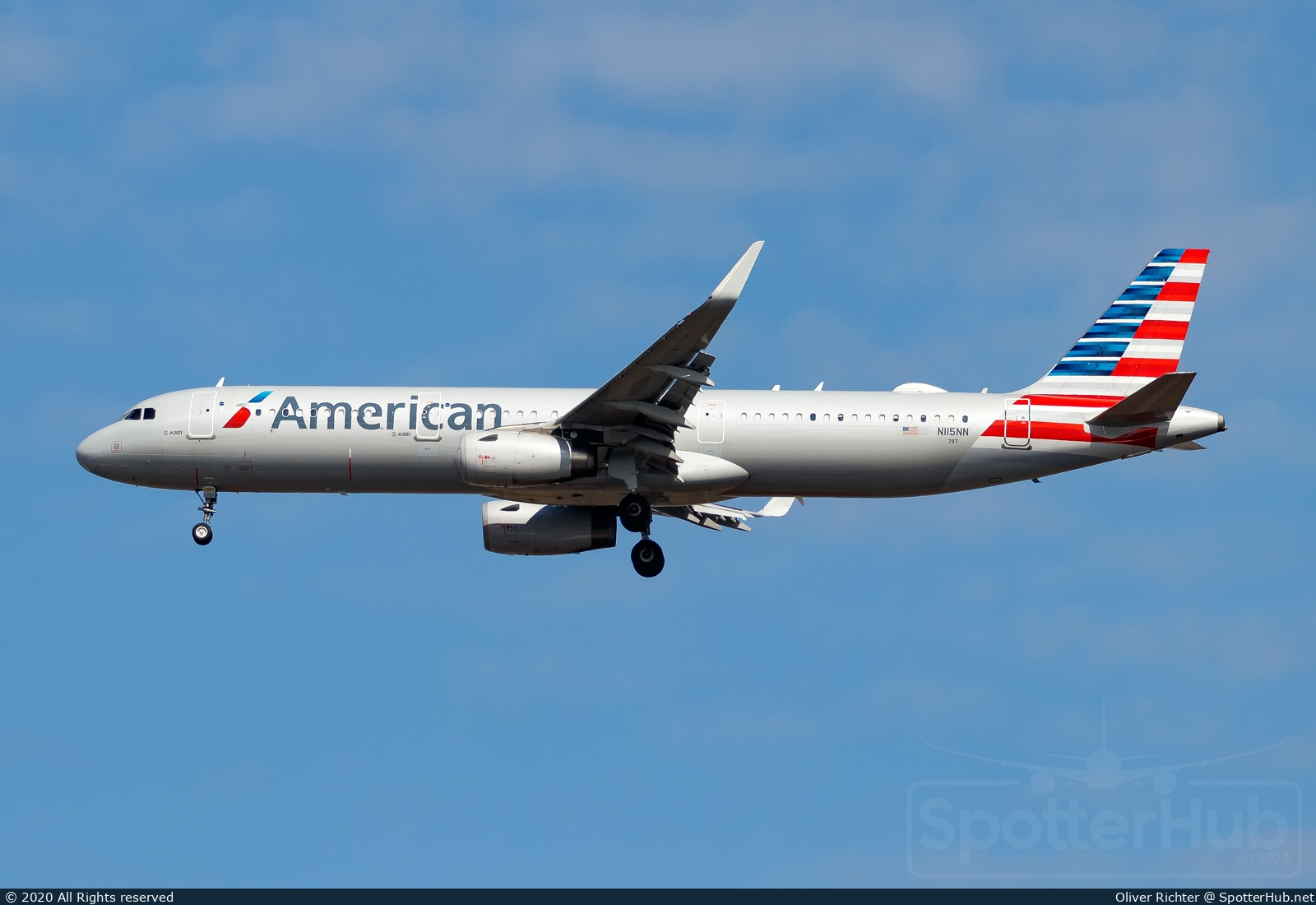 Photo of N115NN - Airbus A321-231 operated by American Airlines