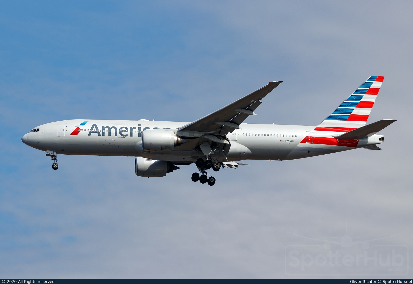 Photo of N789AN - Boeing 777-223(ER) operated by American Airlines