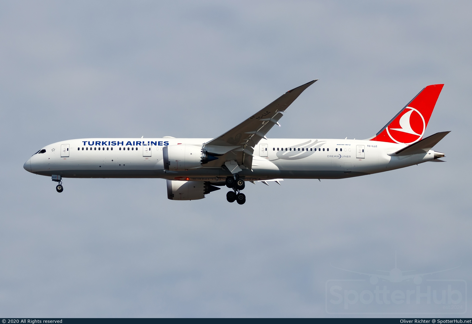 Photo of TC-LLC - Boeing 787-9 Dreamliner operated by Turkish Airlines