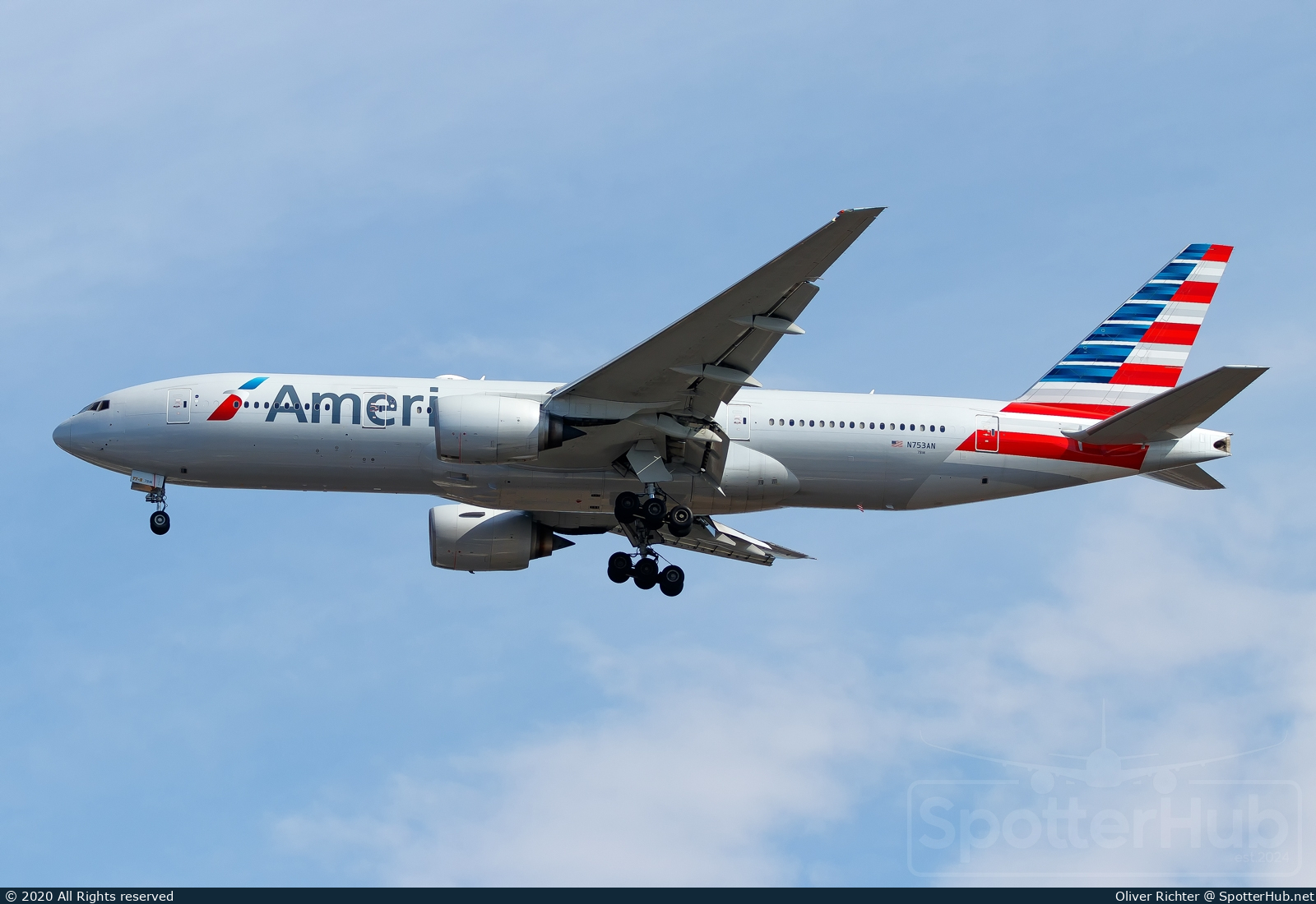 Photo of N753AN - Boeing 777-223(ER) operated by American Airlines