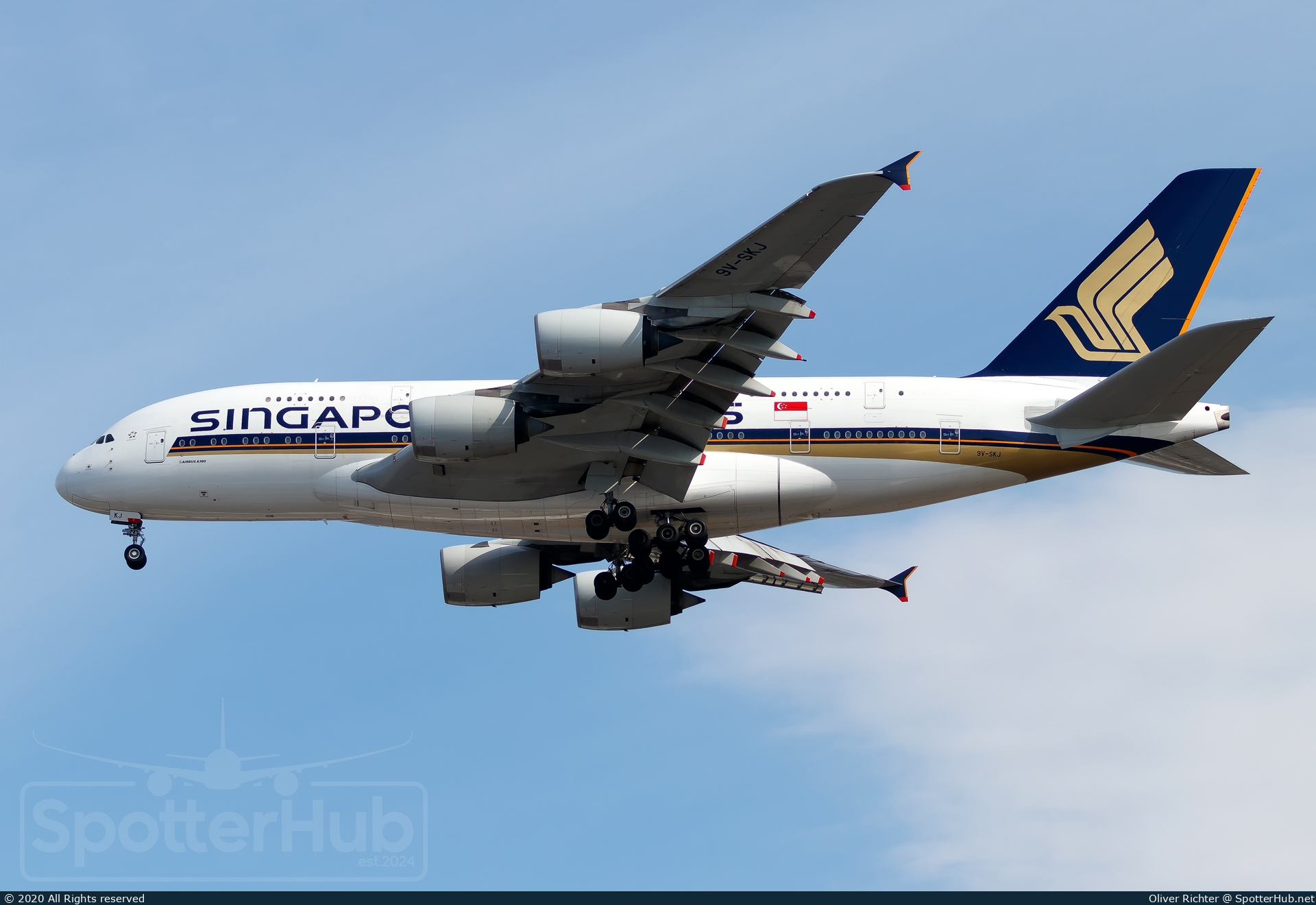 Photo of 9V-SKJ - Airbus A380-841 operated by Singapore Airlines
