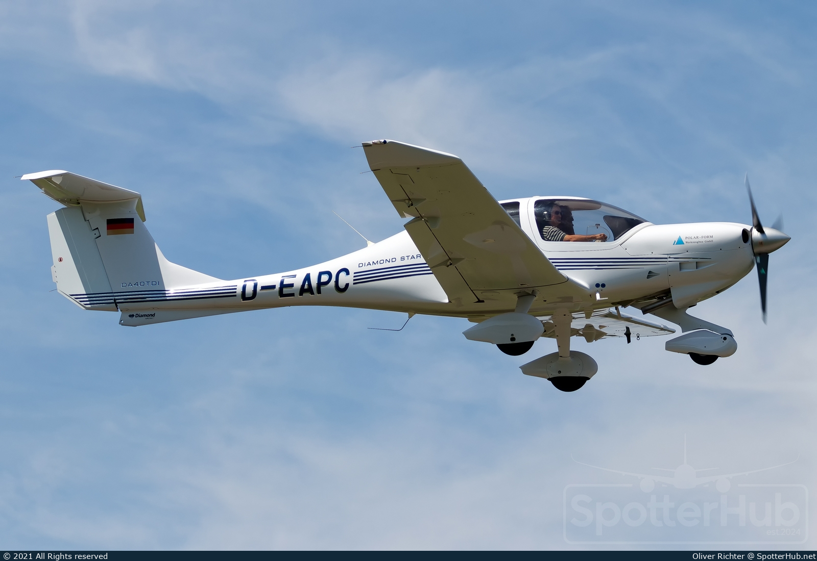 Photo of D-EAPC - Diamond DA40 Diamond Star TDI operated by Private