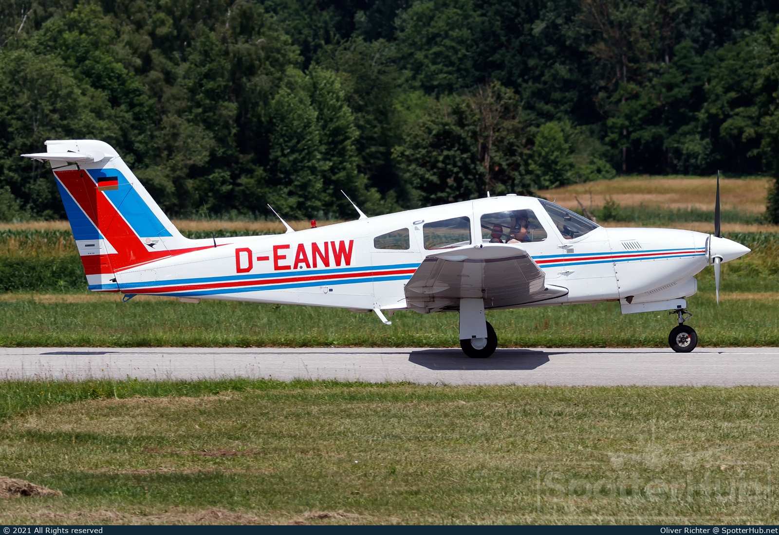 Photo of D-EANW - Piper PA-28RT-201T Turbo Arrow IV operated by Fliegerclub Mühldorf