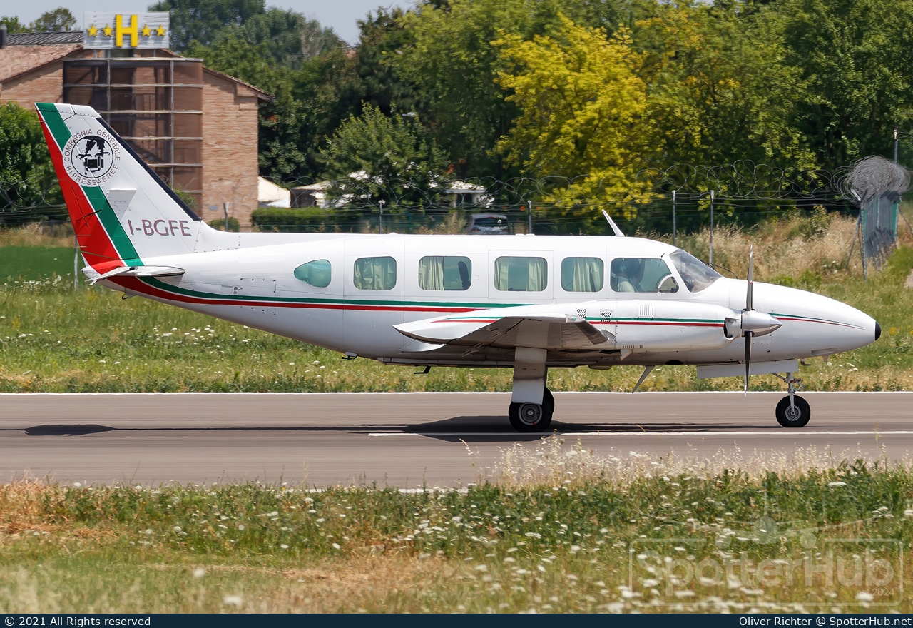 Photo of I-BGFE - Piper PA-31-350 Navajo Chieftain operated by CGR Compagnia Generale Ripreseaeree
