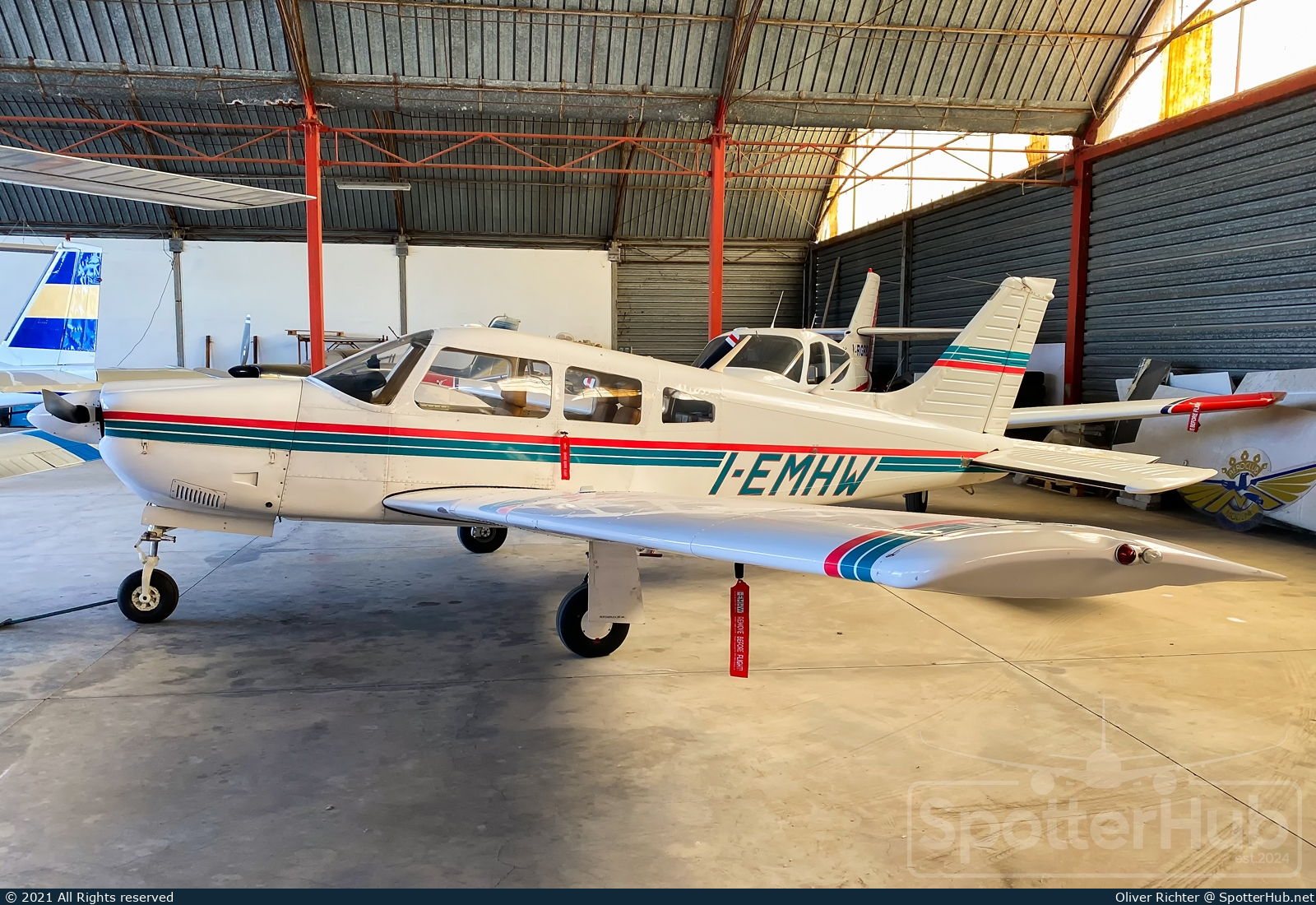 Photo of I-EMHW - Piper PA-28R-201 Cherokee Arrow III operated by Aero Club di Modena