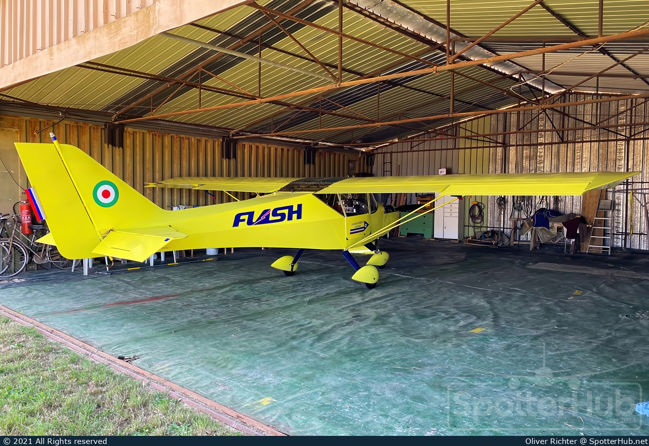 Photo of I-5985 - Eurofly Flash operated by Private