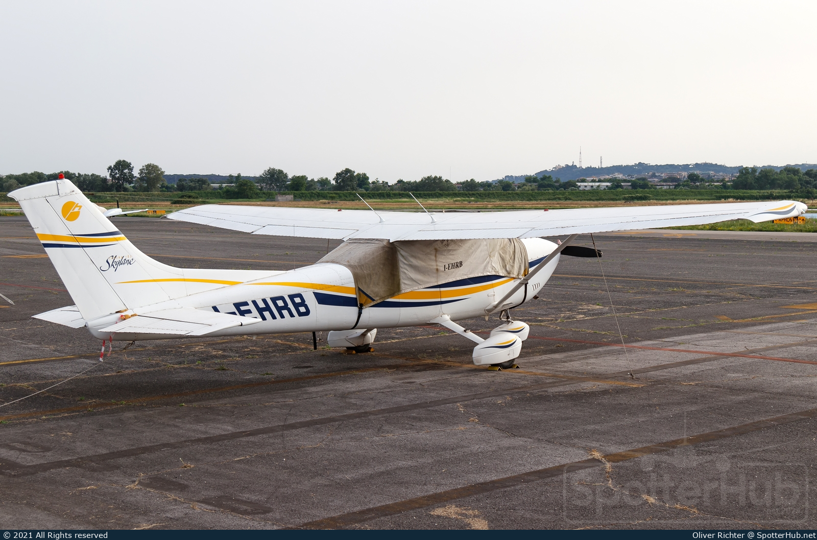 Photo of I-EHRB - Cessna 182P Skylane operated by Private