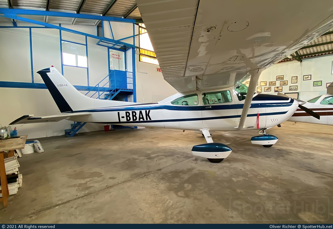 Photo of I-BBAK - Cessna 182R Skylane II operated by Private