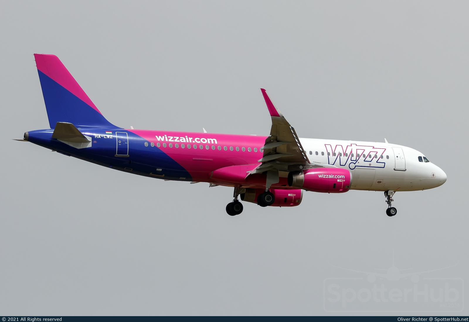 Photo of HA-LWZ - Airbus A320-232 operated by Wizz Air